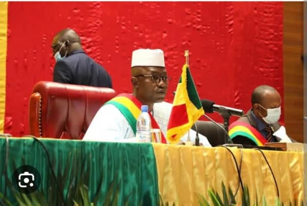 Mali : fracture politique grandissante – un boycott massif fragilise les consultations sur la charte des partis